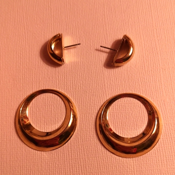 Vintage gold tone door knocker earrings - Picture 4 of 4